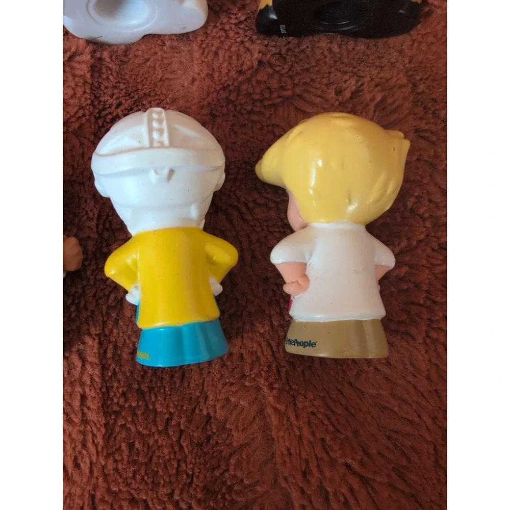 Fisher-Price Little People Figures and Animals Lot of 8 Fire, Farm, Mrs Claus+